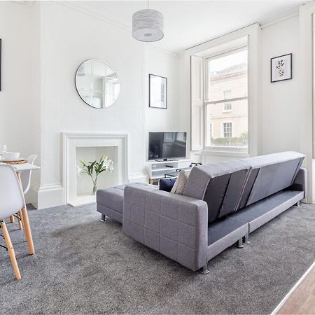 Host & Stay - Montpellier Villa Apartment Челтнъм Екстериор снимка