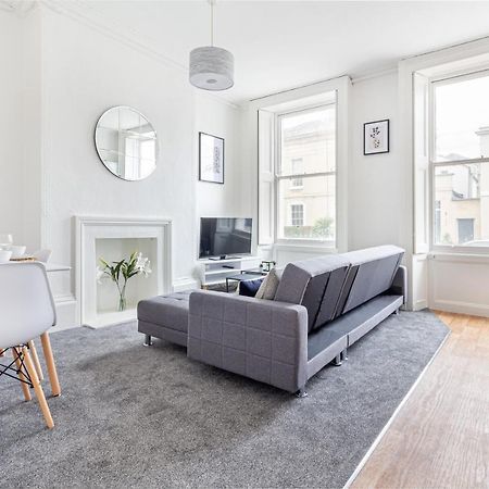 Host & Stay - Montpellier Villa Apartment Челтнъм Екстериор снимка