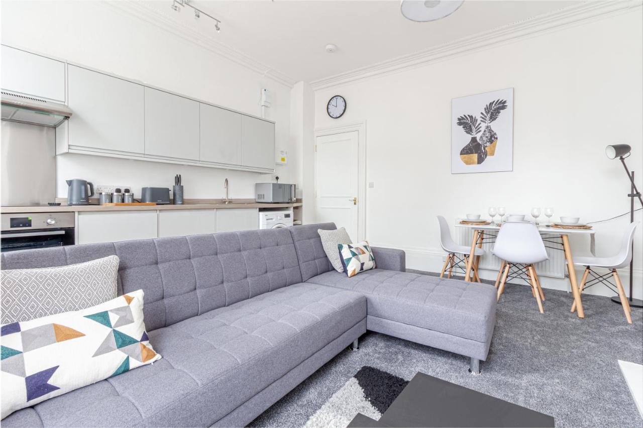 Host & Stay - Montpellier Villa Apartment Челтнъм Екстериор снимка