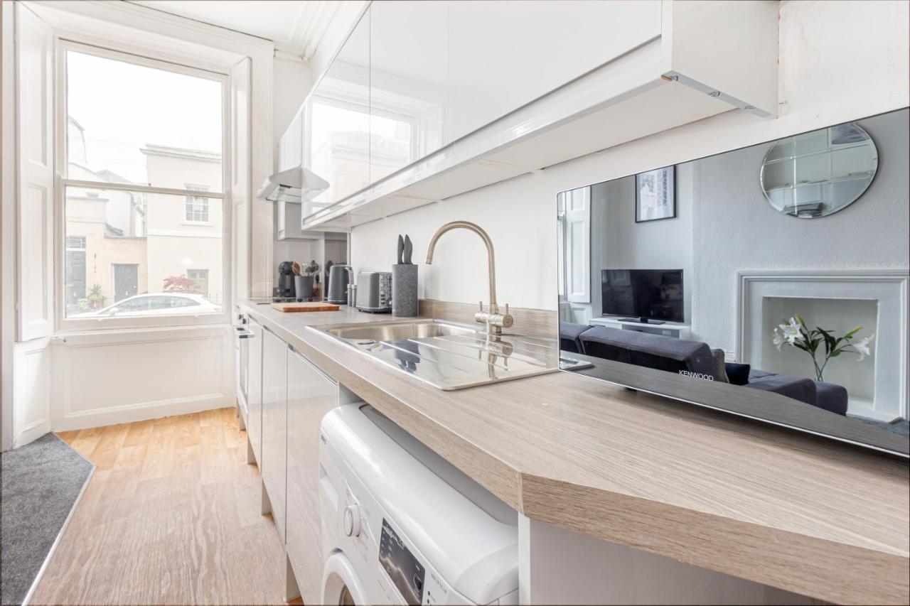 Host & Stay - Montpellier Villa Apartment Челтнъм Екстериор снимка